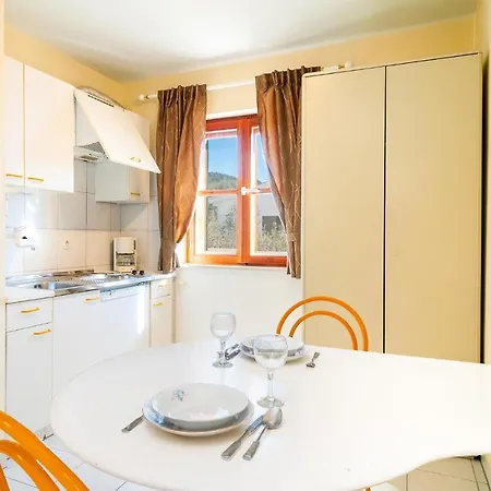 Awesome In Okrug Donji