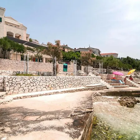 Awesome In Okrug Donji With Kitchen Donji Okrug (Ciovo)