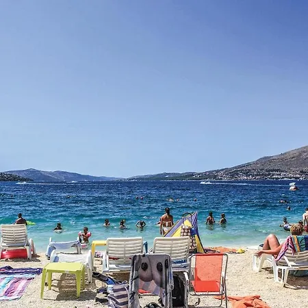 Awesome In Okrug Donji *